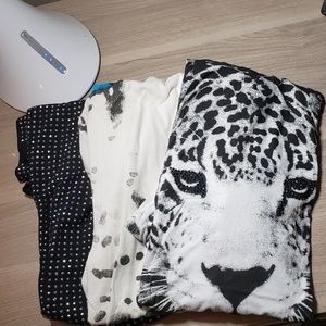 Black white studded Tiger tee T-shirt lot